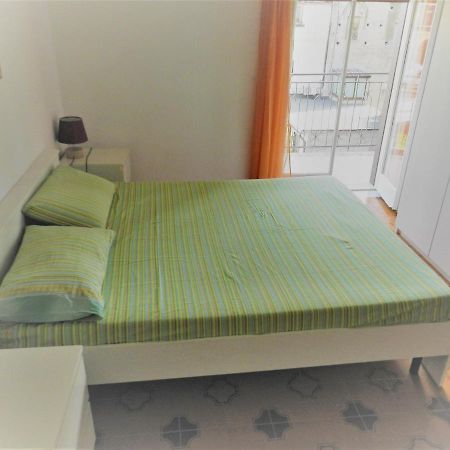 Apartment In Patti Marina: A Step Away From The Sea And From The Center! Exterior photo