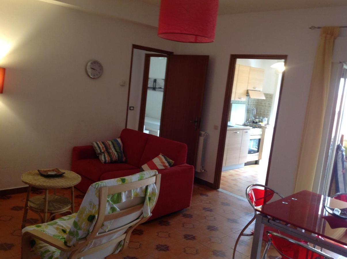 Apartment In Patti Marina: A Step Away From The Sea And From The Center! Exterior photo