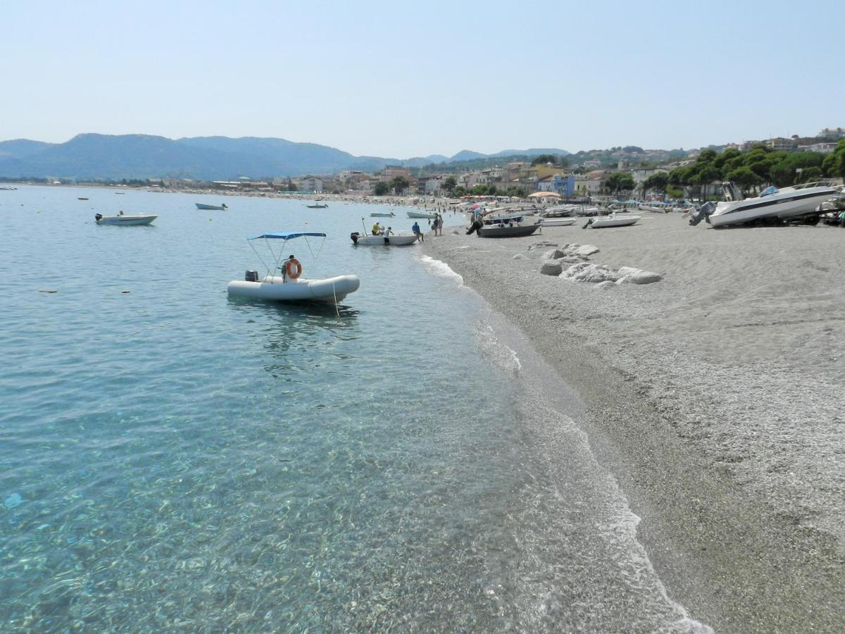 Apartment In Patti Marina: A Step Away From The Sea And From The Center! Exterior photo