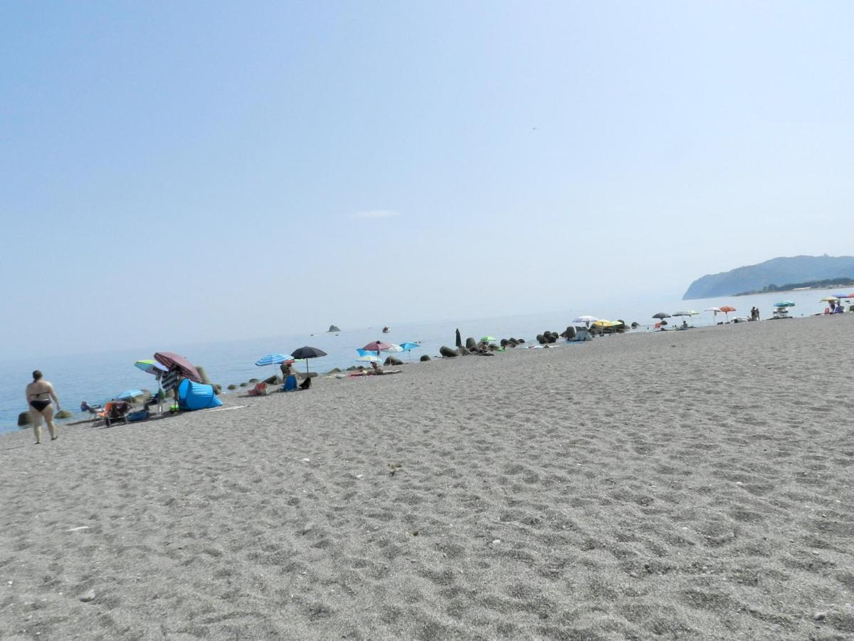 Apartment In Patti Marina: A Step Away From The Sea And From The Center! Exterior photo