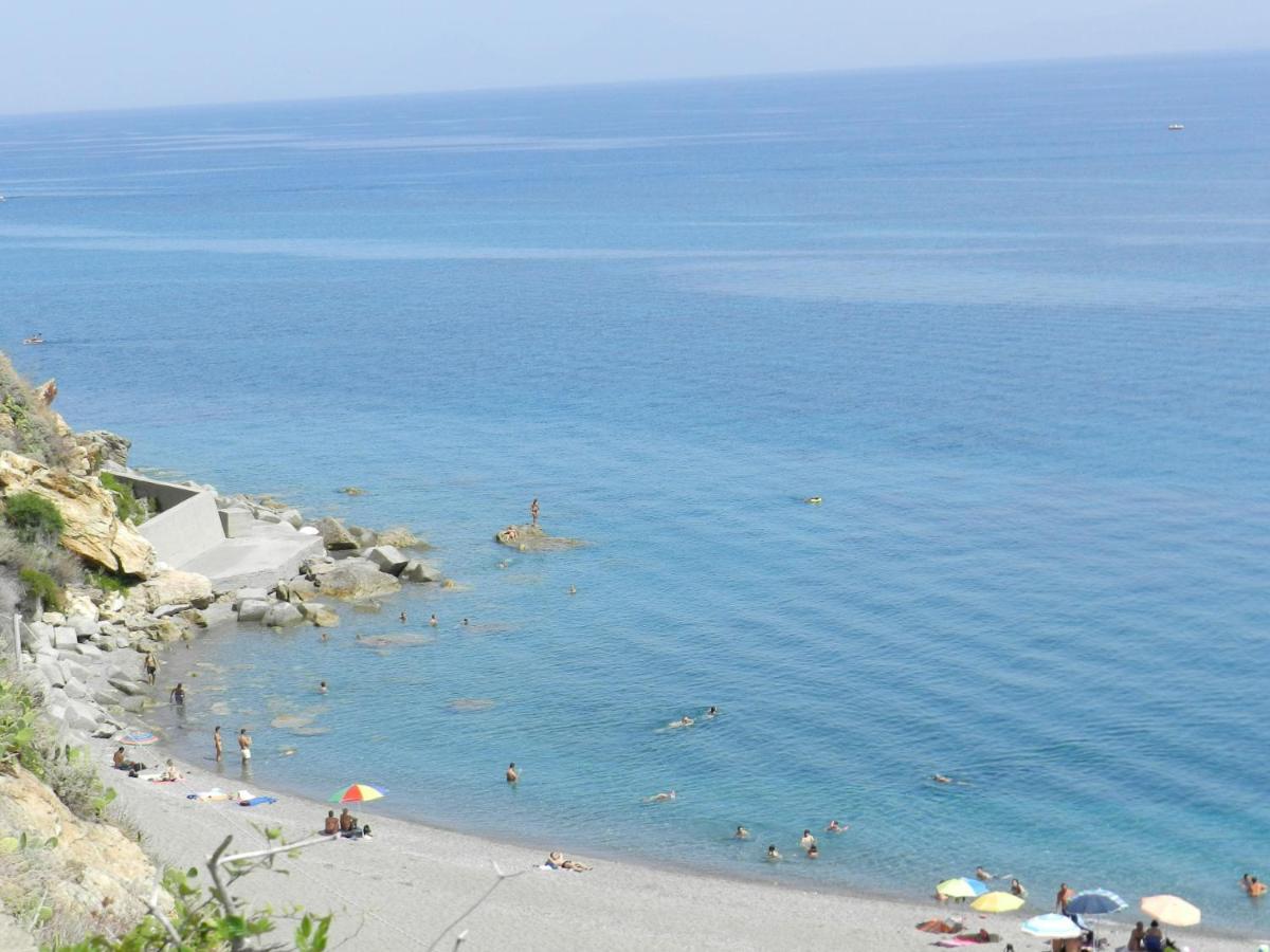 Apartment In Patti Marina: A Step Away From The Sea And From The Center! Exterior photo
