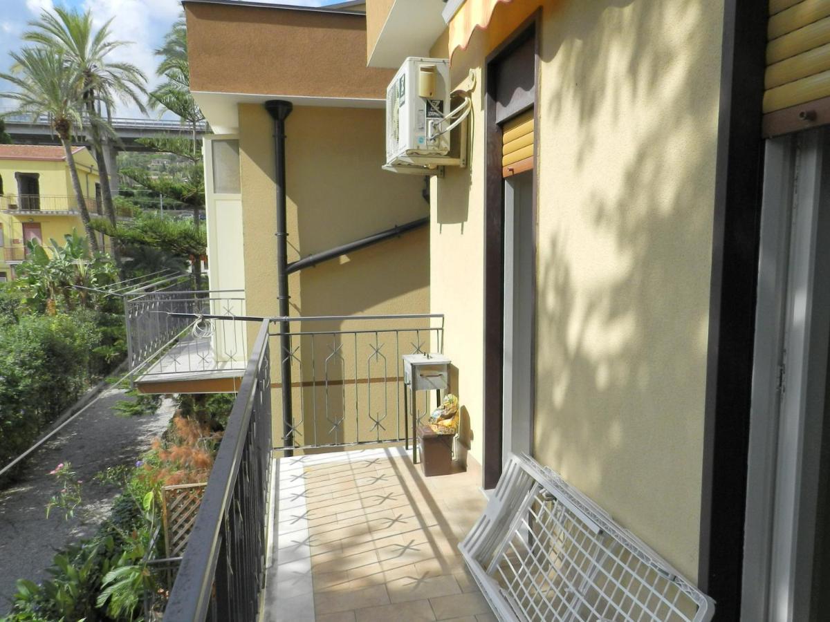 Apartment In Patti Marina: A Step Away From The Sea And From The Center! Exterior photo